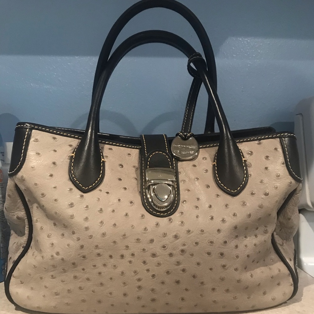 Dooney & Bourke purse
